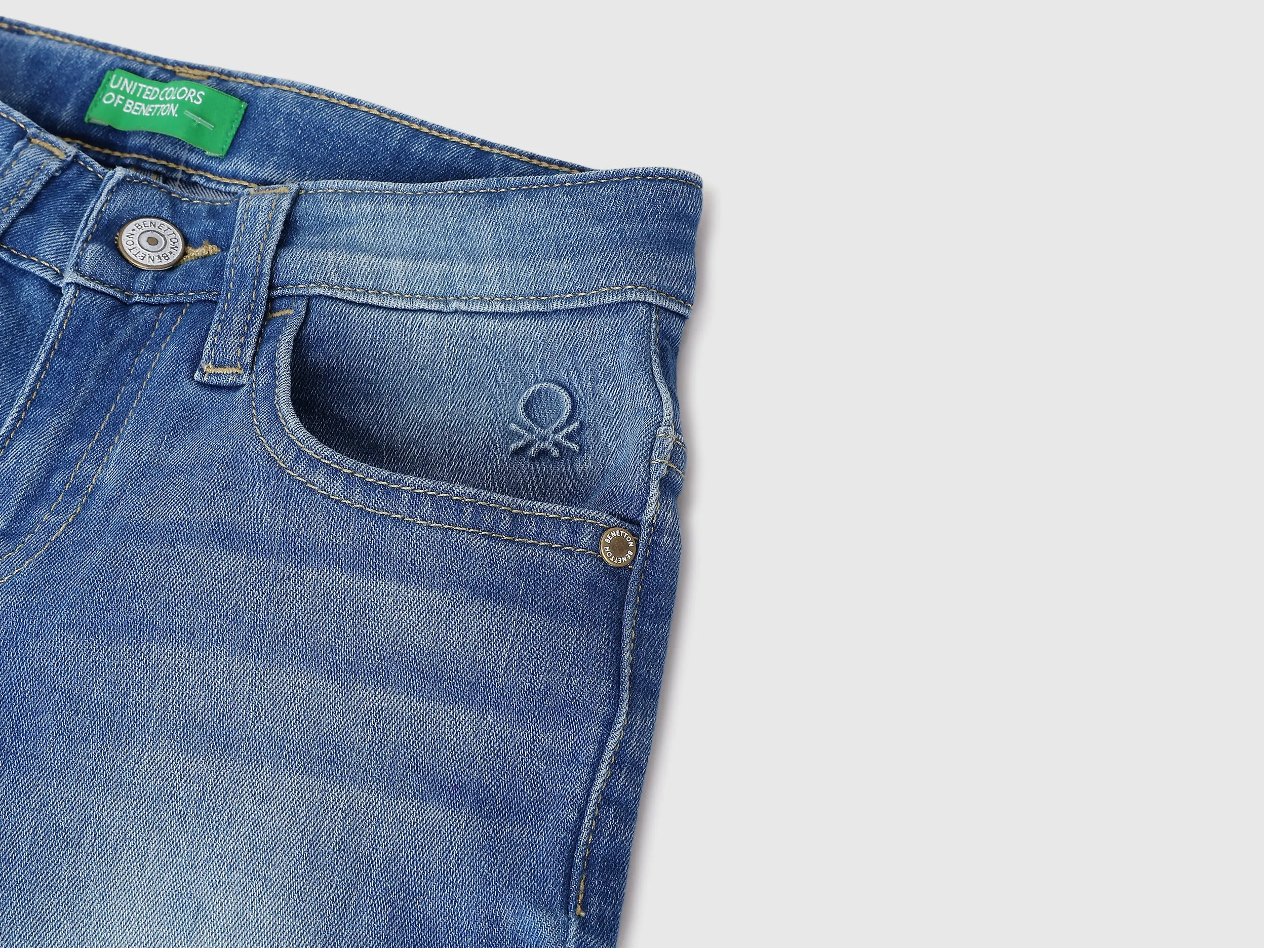 Solid Slim Fit Jeans
