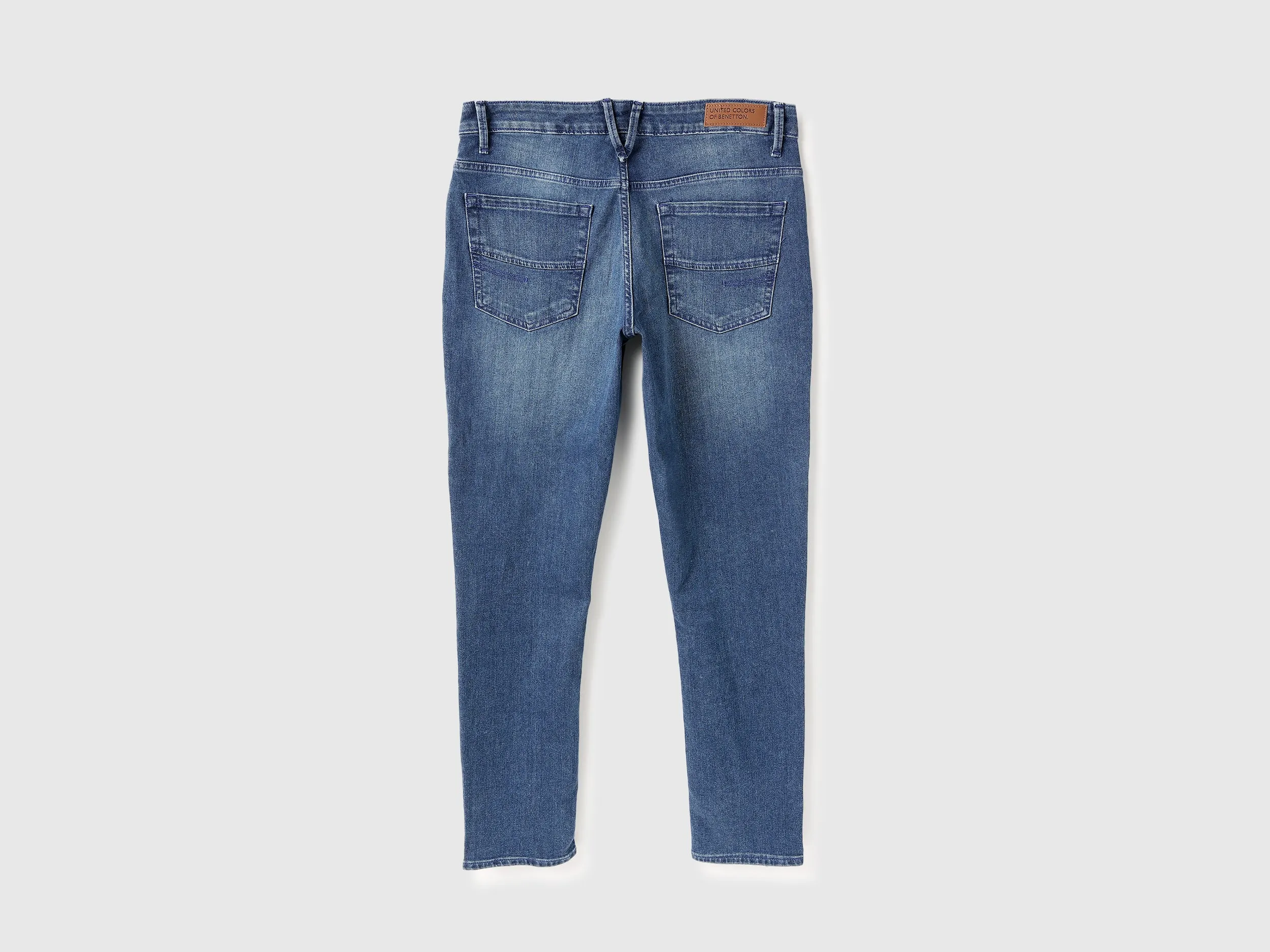 Solid Slim Tapered Fit Jeans