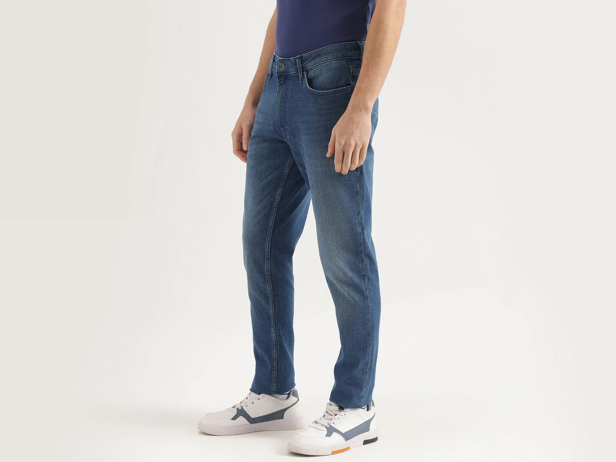 Solid Slim Tapered Fit Jeans