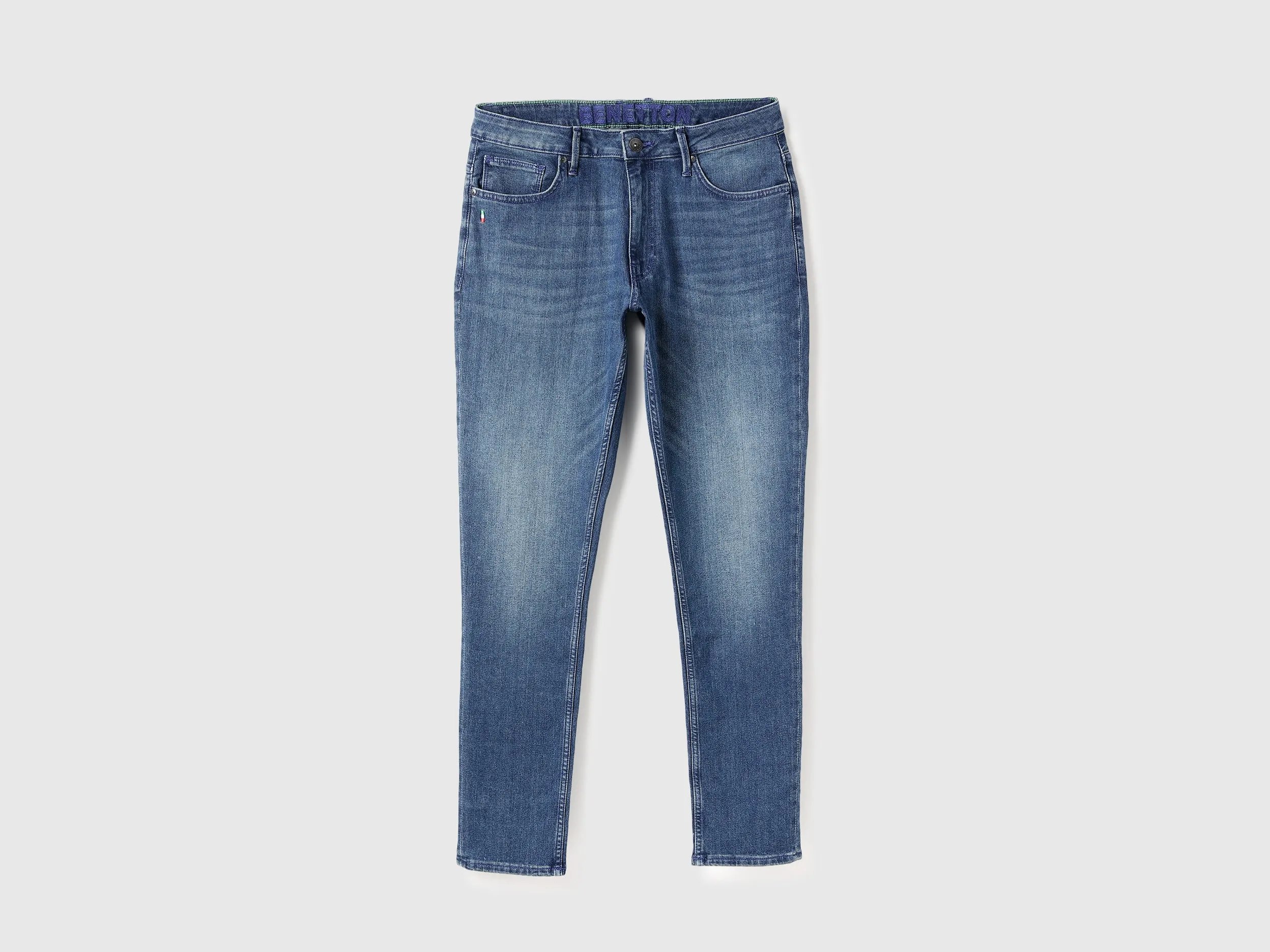 Solid Slim Tapered Fit Jeans