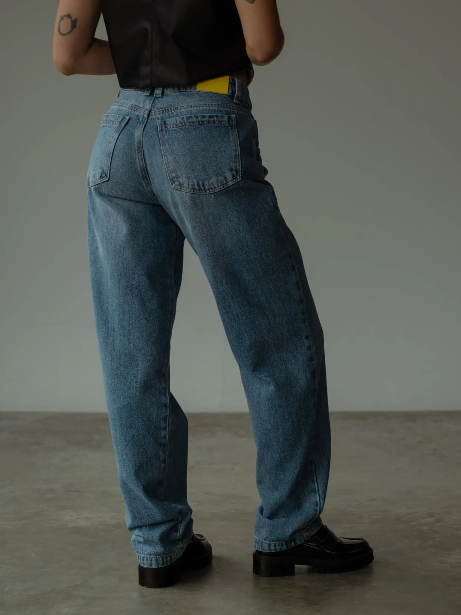 STRAIGHT REGULAR JEAN  - MEDIUM BLUE