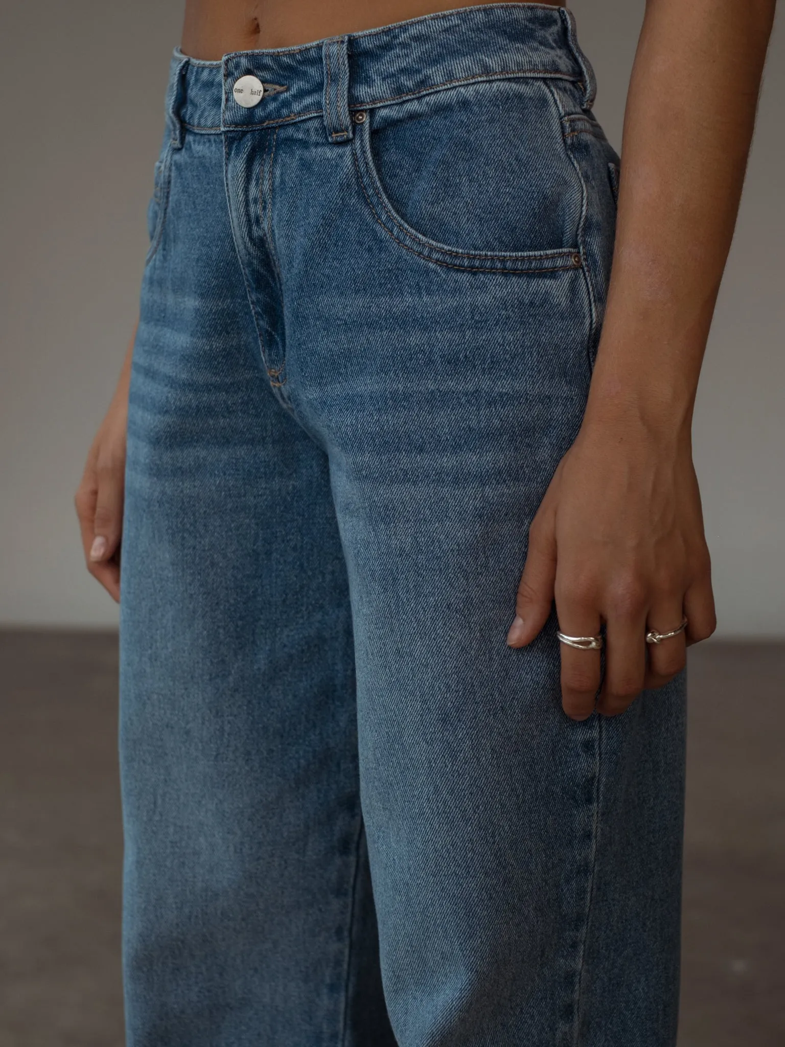 STRAIGHT REGULAR JEAN  - MEDIUM BLUE