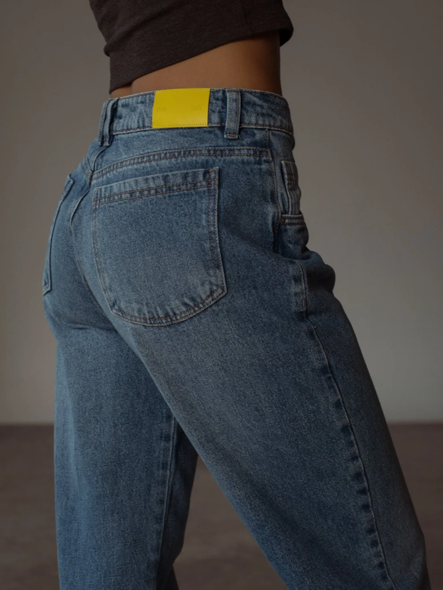 STRAIGHT REGULAR JEAN  - MEDIUM BLUE