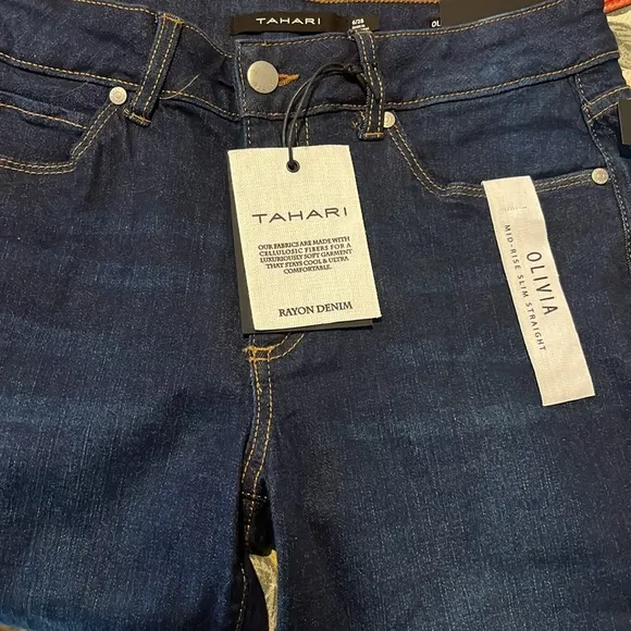 Tahari Mid Rise Slim Straight Olivia Jeans Valence Wash 6/28 NWT