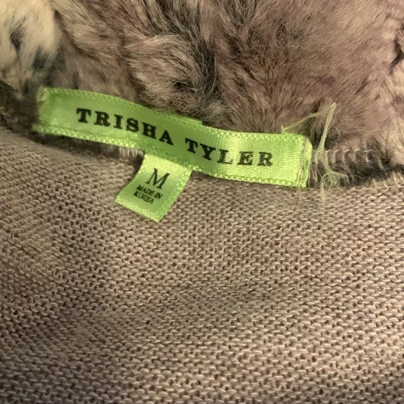 Trisha Tyler, women’s knit top size M