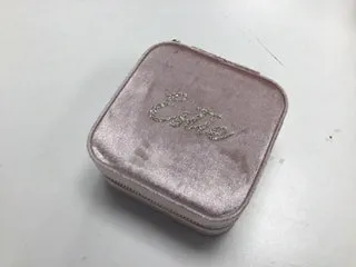 Velvet Square Jewelry boxes