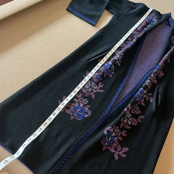 VERTIGO Chic Black/Purple Floral Duster Sweater- Size M