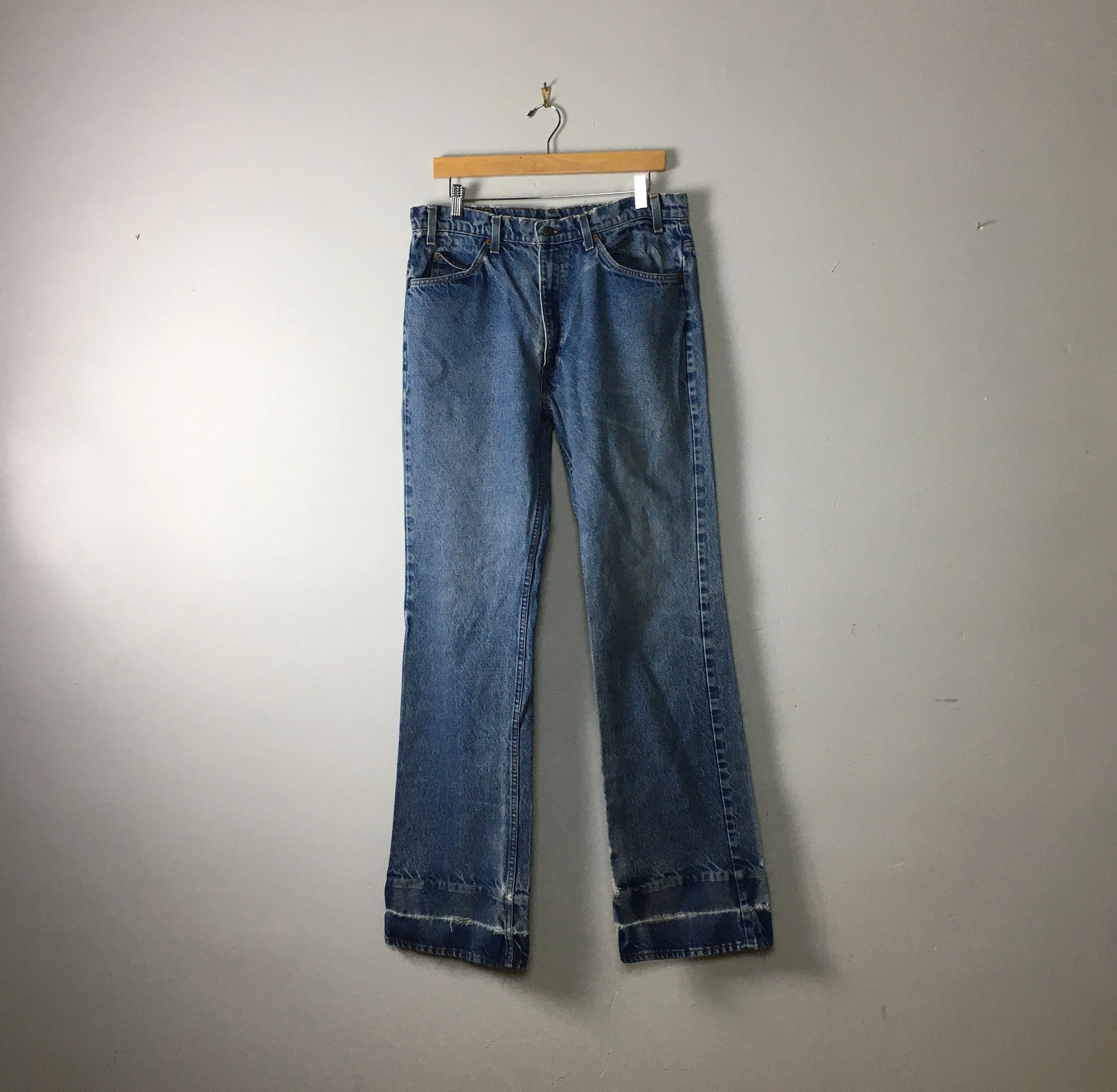 vintage 70s levis orange tab denim jeans // 32 X 34 // super distressed