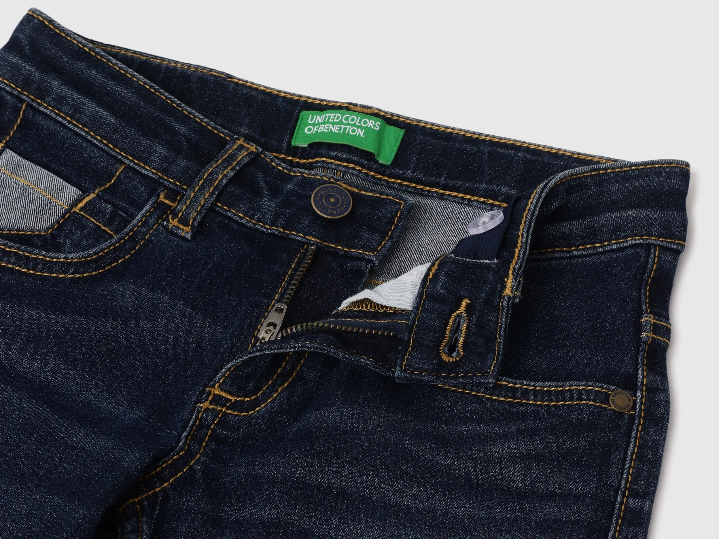 Washed Slim Jeans