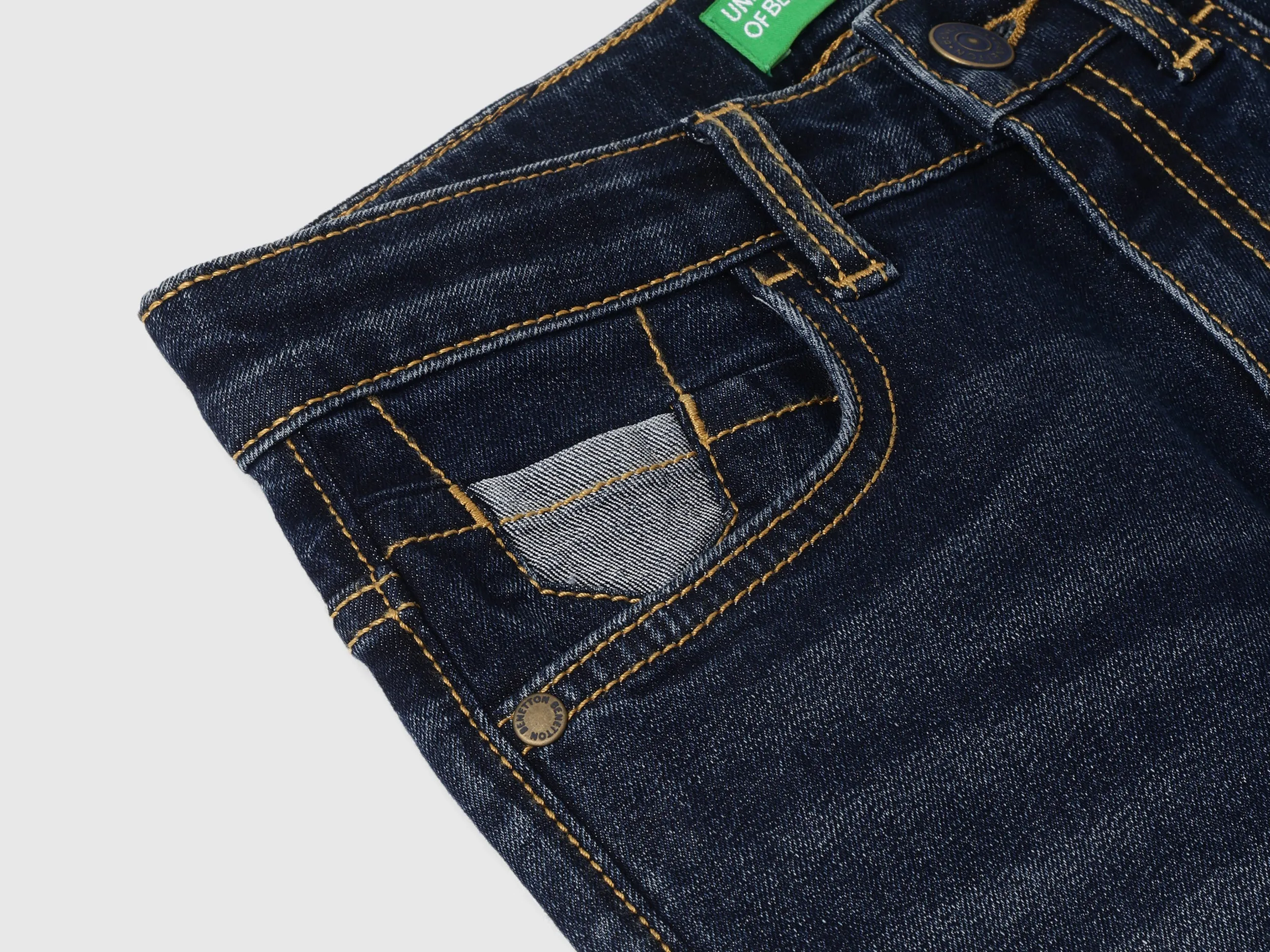 Washed Slim Jeans
