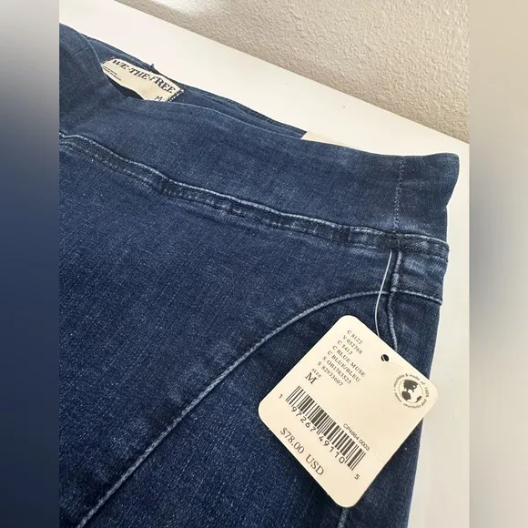 We The Free Double Dutch Pull On Slit Skinny Jeans in Blue Muse size Medium