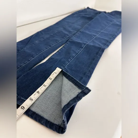 We The Free Double Dutch Pull On Slit Skinny Jeans in Blue Muse size Medium