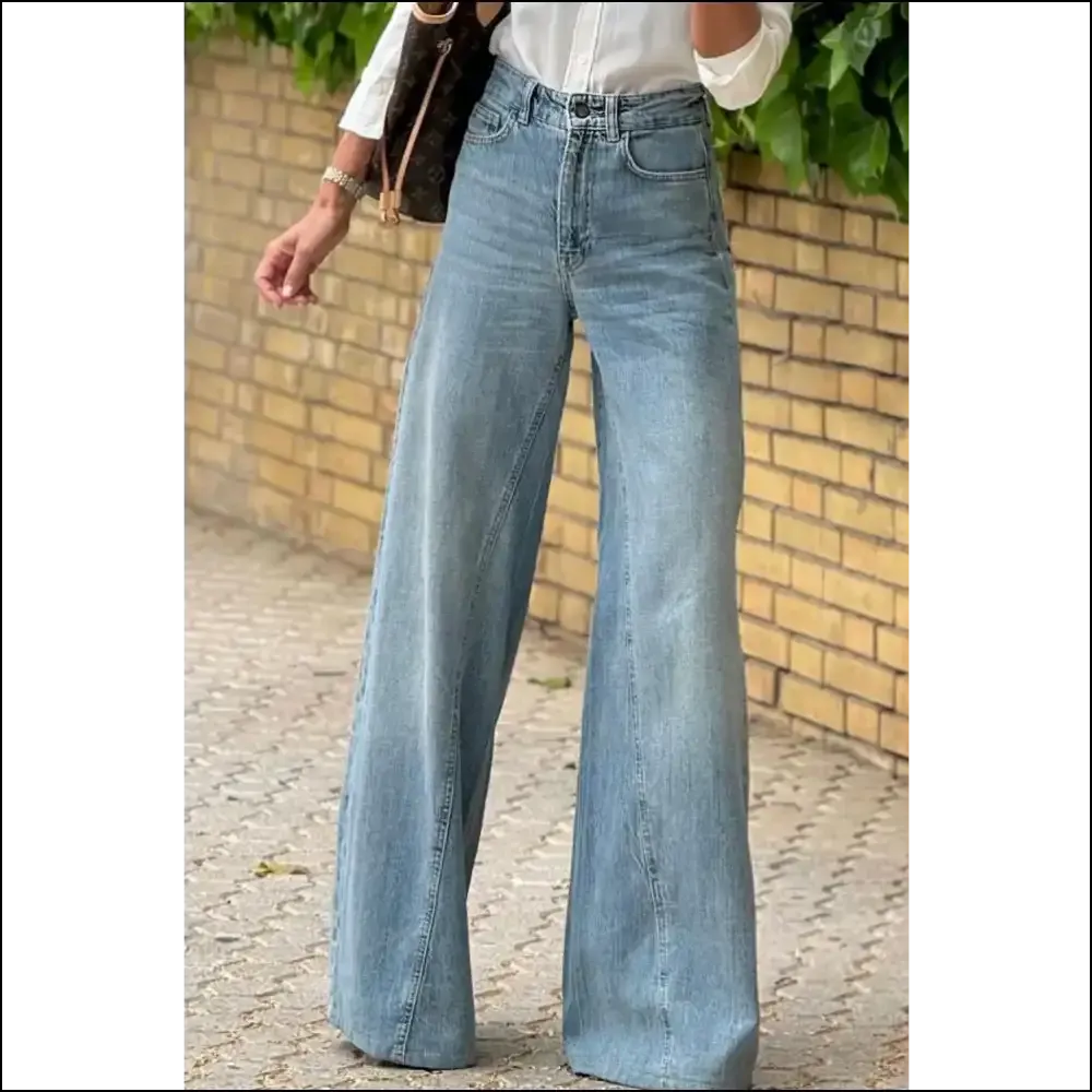 Wide Leg Jeans: where Comfort Meets Catwalk – Strut Like no One's Watching!