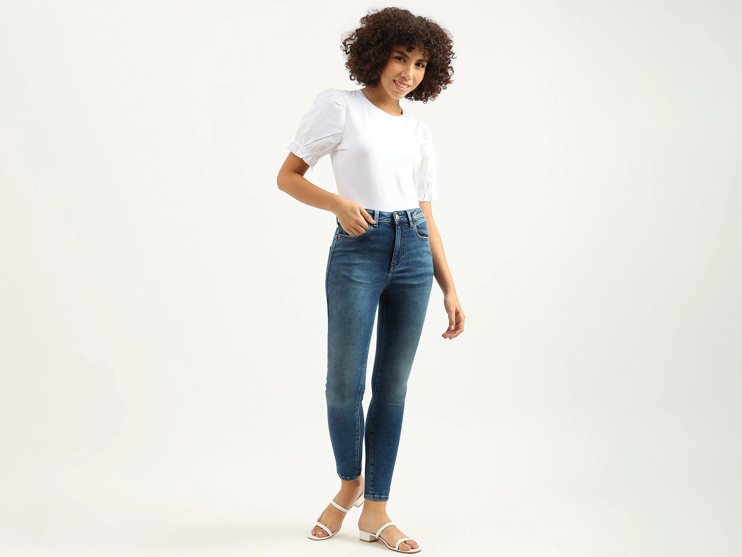 Women Solid Skinny Fit Jeans