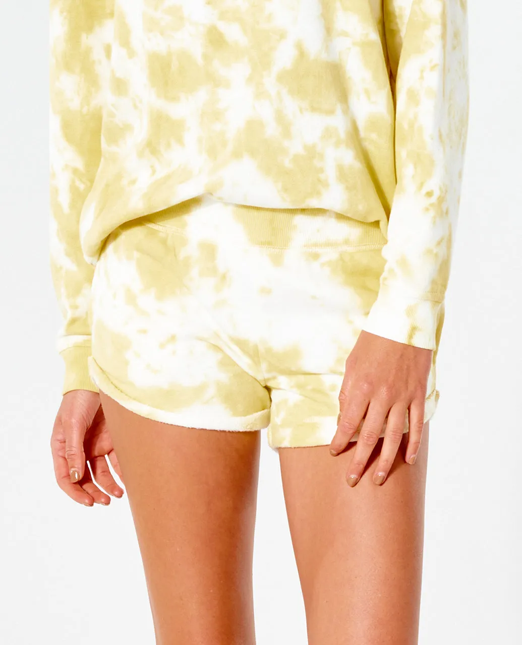 WOMEN'S CLASSIC SURF FLEECE SHORT - GOLD