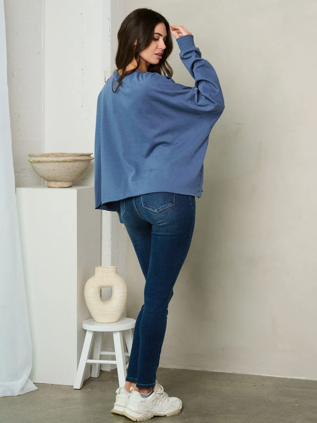 WOMEN'S LONG SLEEVE FUZZY GRAPHIC DETAILED SWEATER