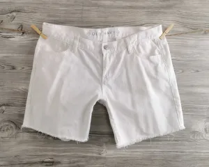 WOMENS SIZE 12 - OLD Navy, White Shorts VGUC B5