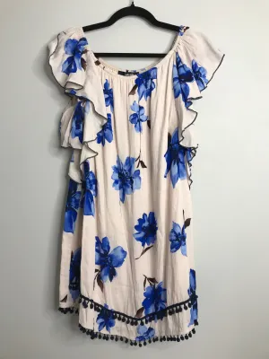 Womens Size Sm Misses Cream Sugar Lips Dress