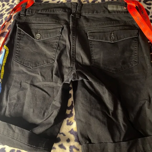 Women’s union bay graphic shorts