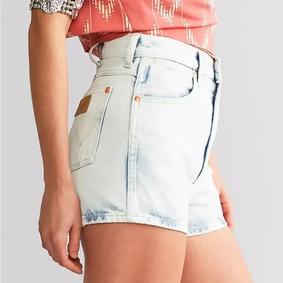 Wrangler 33 Shorts High Rise Festival Short in Be The Storm 5 pockets NWT