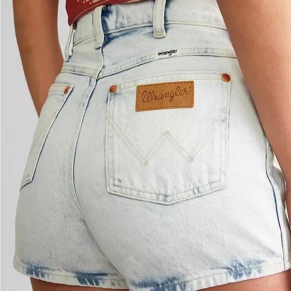 Wrangler 33 Shorts High Rise Festival Short in Be The Storm 5 pockets NWT
