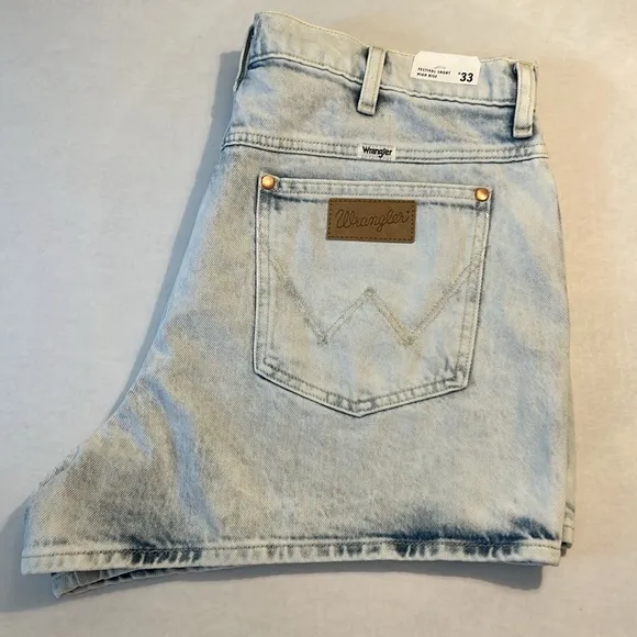 Wrangler 33 Shorts High Rise Festival Short in Be The Storm 5 pockets NWT