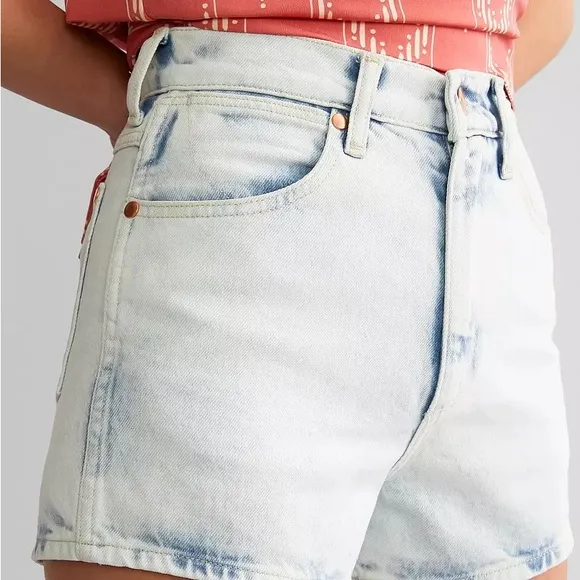 Wrangler 33 Shorts High Rise Festival Short in Be The Storm 5 pockets NWT