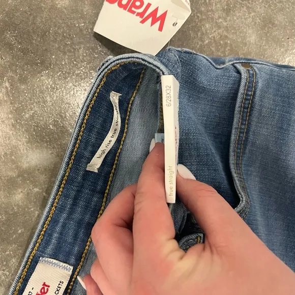 Wrangler Blue Straight Leg Jeans Classic Denim